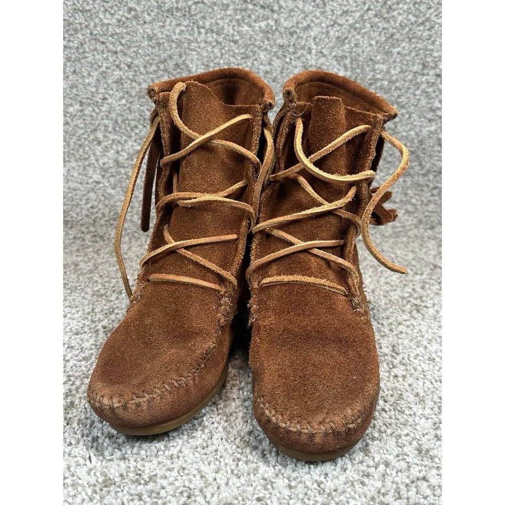 Minnetonka Moccasins Size 4 Kids Tramper Boot Suede Hard Sole